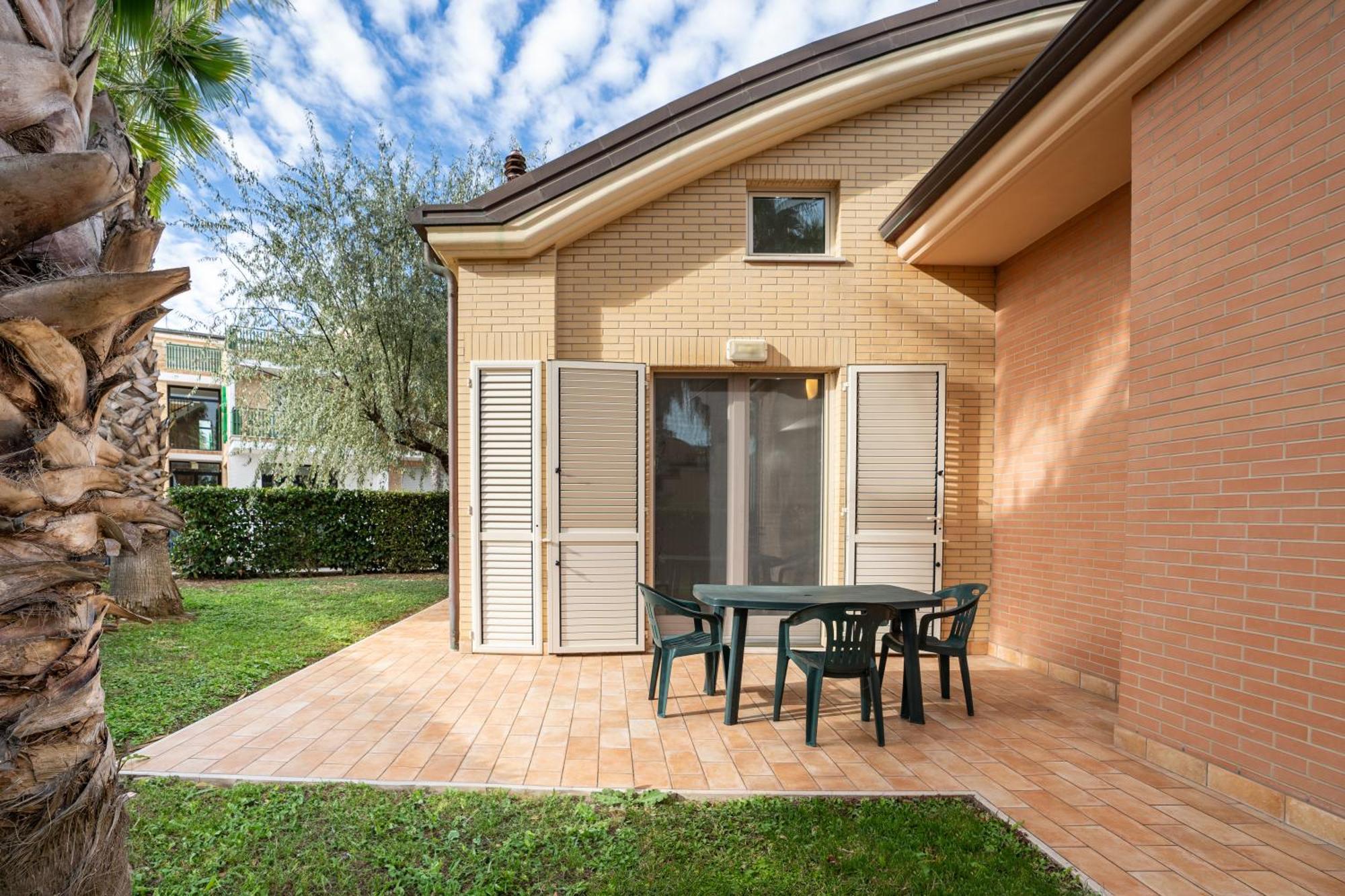 Holiday Family Village Porto SantʼElpidio Zimmer foto